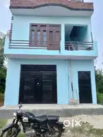 राजकीय कन्या इंटर कॉलेज के सामने घर