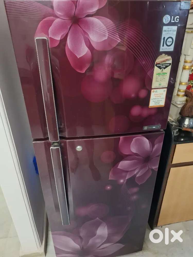 Selling LG 270 liter double door fridge