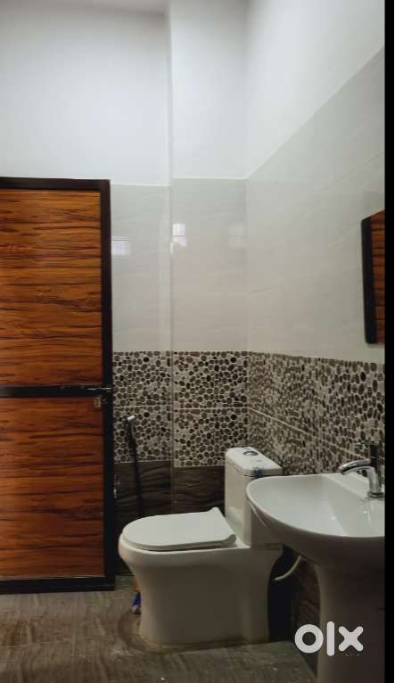 2 Room set independent floor INDIRA NAGAR LUCKNOW