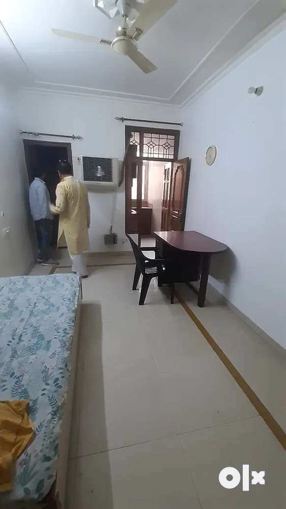 1 Room Set Fully Furnished in Vineet Khand Gomti Nagar Nr Husariya Ch.