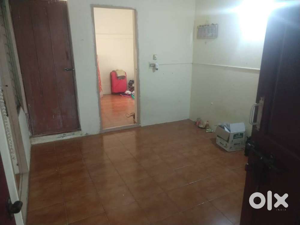 1 BHK House for rent in Kuniamuthur-Suitable For 1or2 Person-Rent 6200