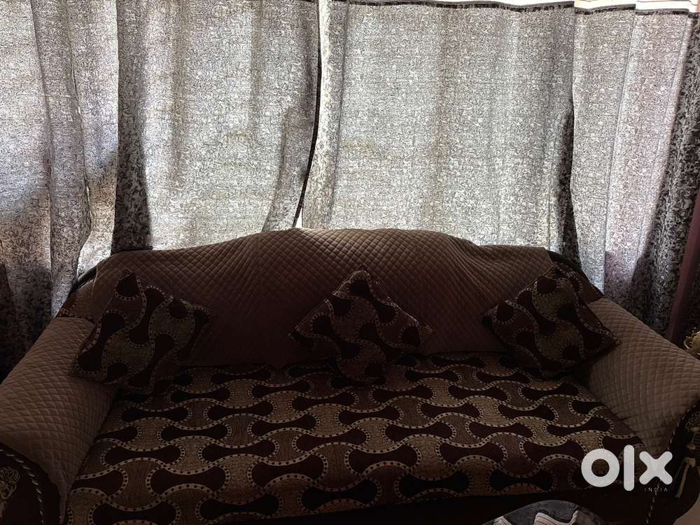 Sofa w 3 cushion
