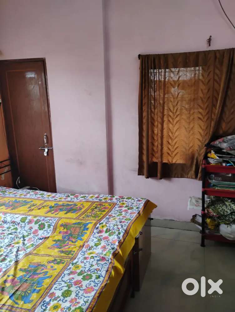 Small 2BHK flat resale for just 13.50L