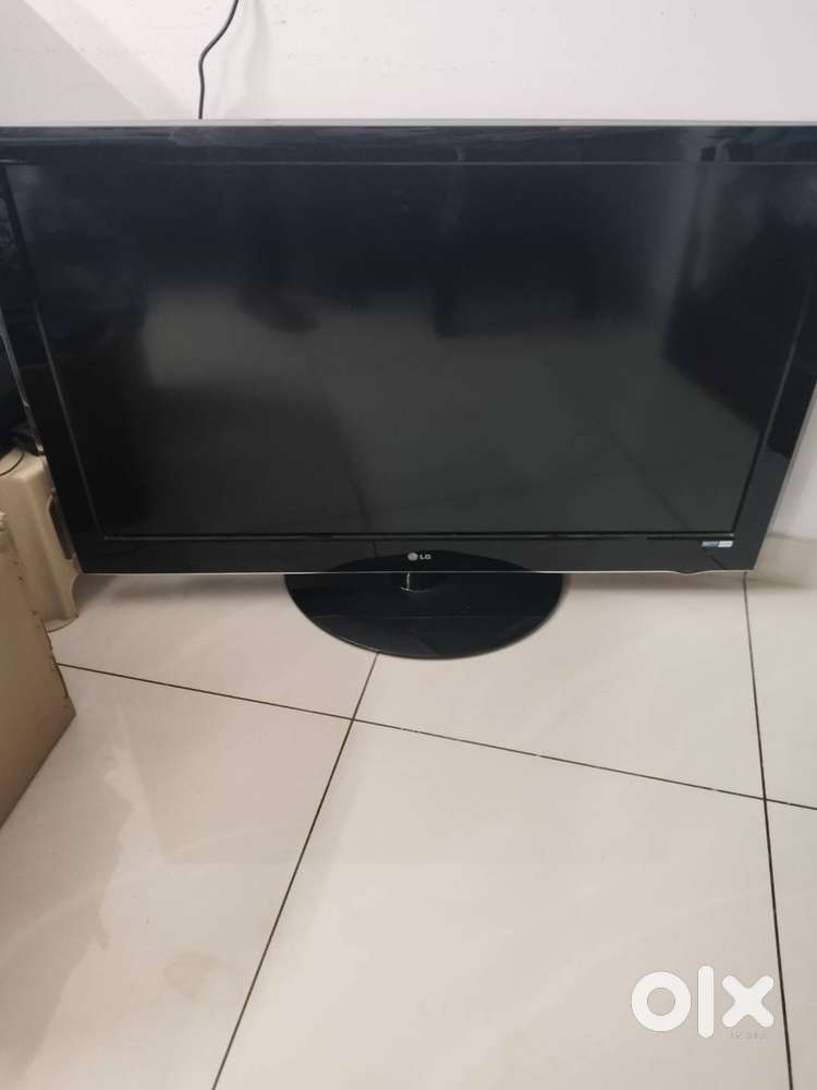LG 42 inch LCD TV