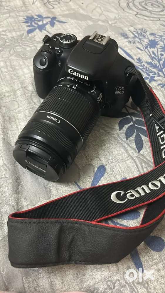 Camera cannon 600D with all accessories
