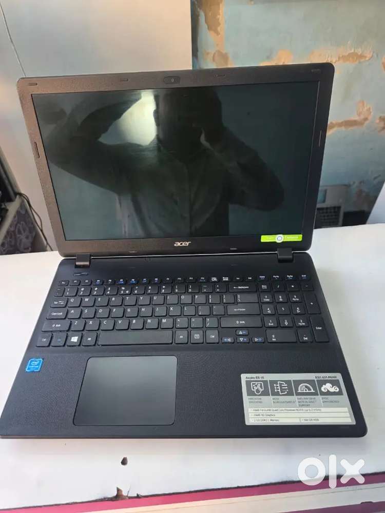 Acer aspir 15
Intel pentium Quad core 
8gb ram 
500gb hdd
15.6 screen