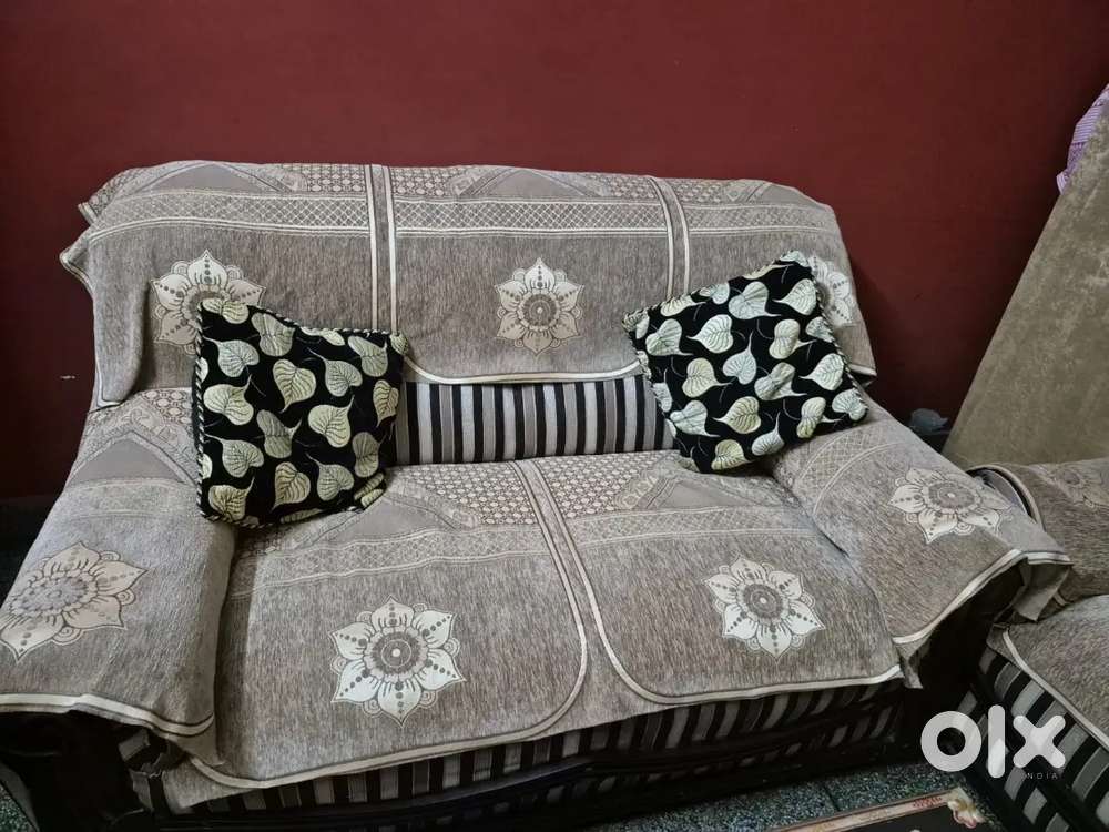 4 Sofa set with center table
