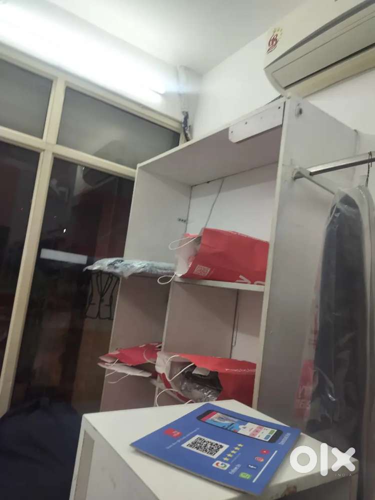 Sector 81 Gurgaon pickup delivery boy in drycleaning company