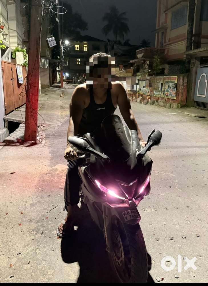 R15 v3 dark knight edition
