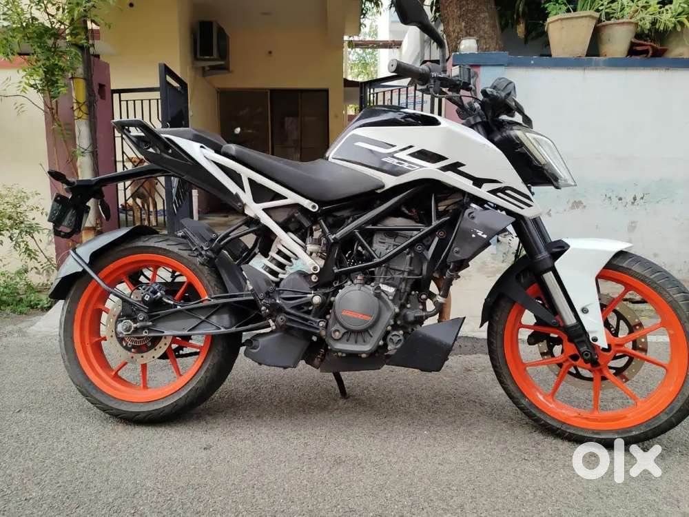 KTM DUKE 200 Bs6