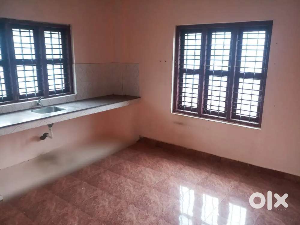 Room for rent near bus stop NH bypass Ernakulam