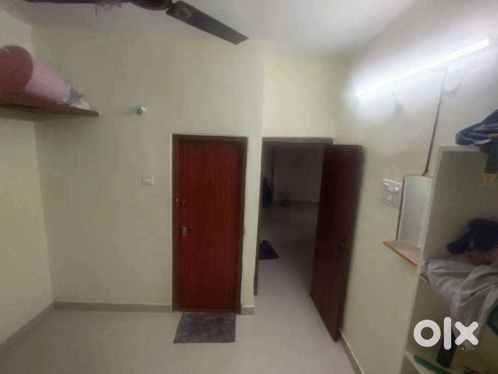 I need room shareing partner