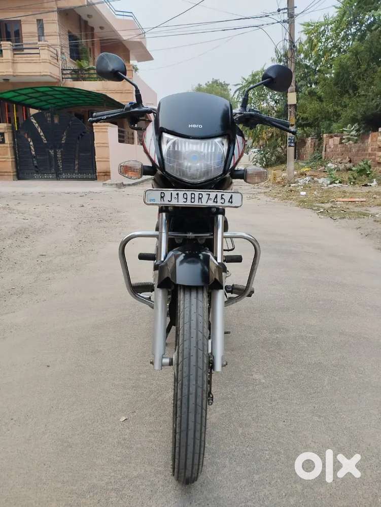 Hero HF Dlx self start well ok condition