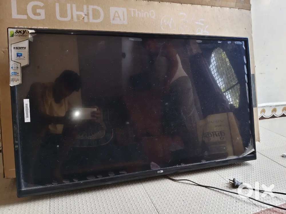 Sky TV in not working condition 42 inches