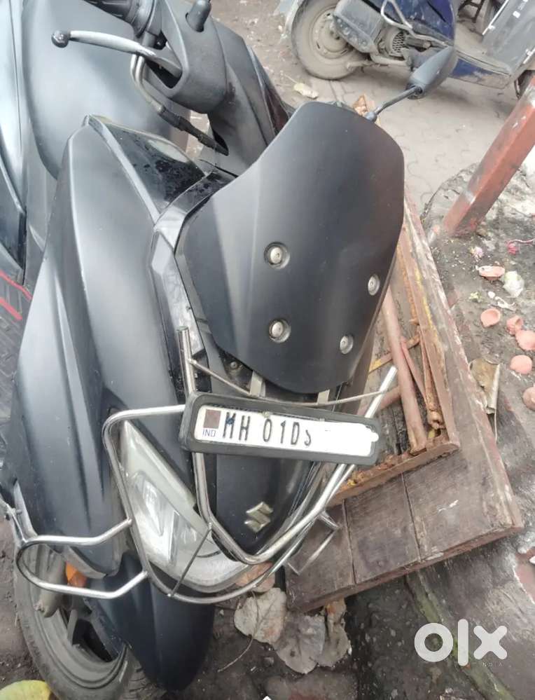 Burgman street black matte edition