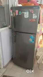 Whirlpool double door 220 liter