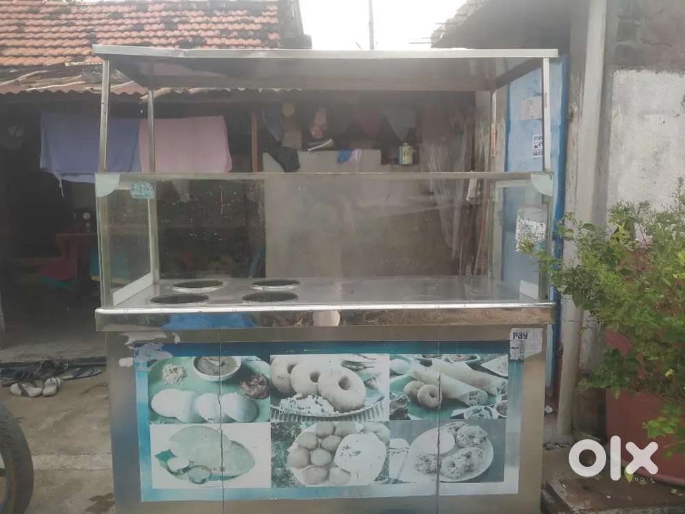 Steamer with tea stand