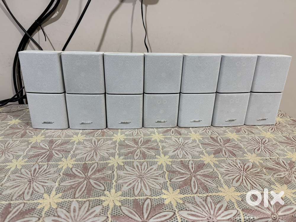 Bose double cube speakers and pure acousticks ceiling speakers