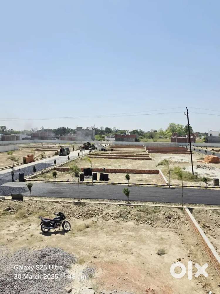 Lucknow me ham leke aaye He Best location pe plot