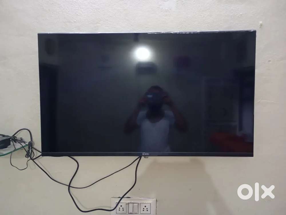 Crown TV 45