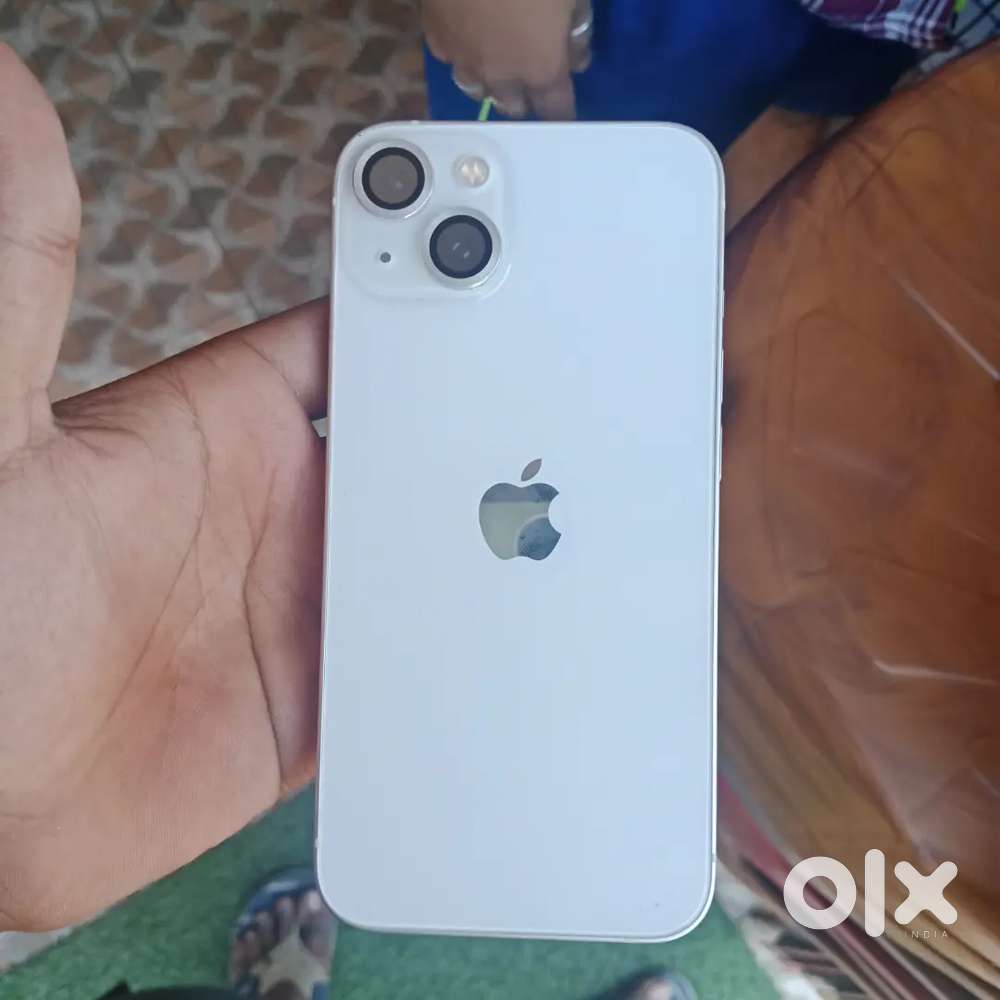 i phone 13 Mint condition 5 month old 93 Battery helth