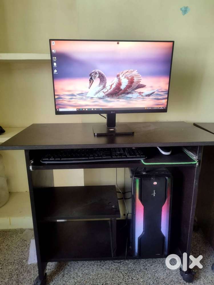 2 COMPUTER FOR SALE 5 MONTHS USED COMPUTER WITH ORIGINAL BILL