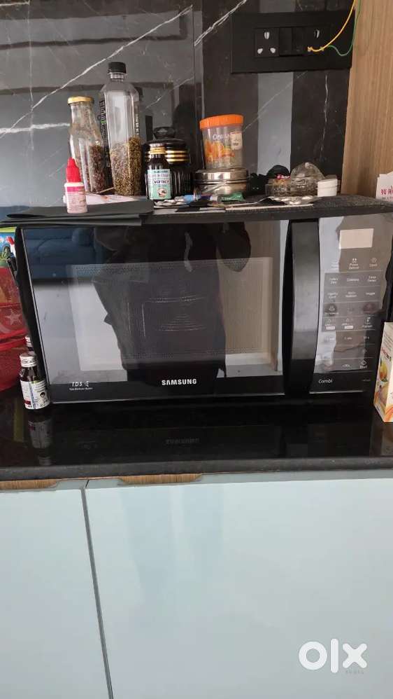 Microvev oven nd convention combined