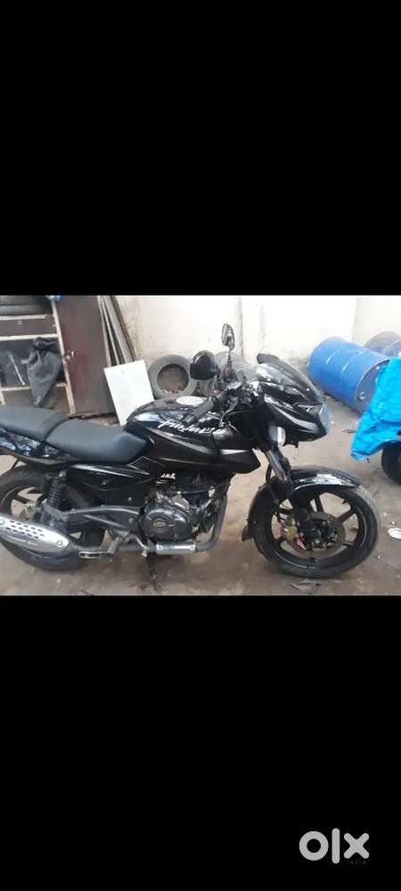Pulsar 180 dtsi at showroom condition  at reasonable price