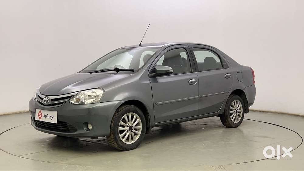 Toyota Etios 1.5 V, 2013, Petrol