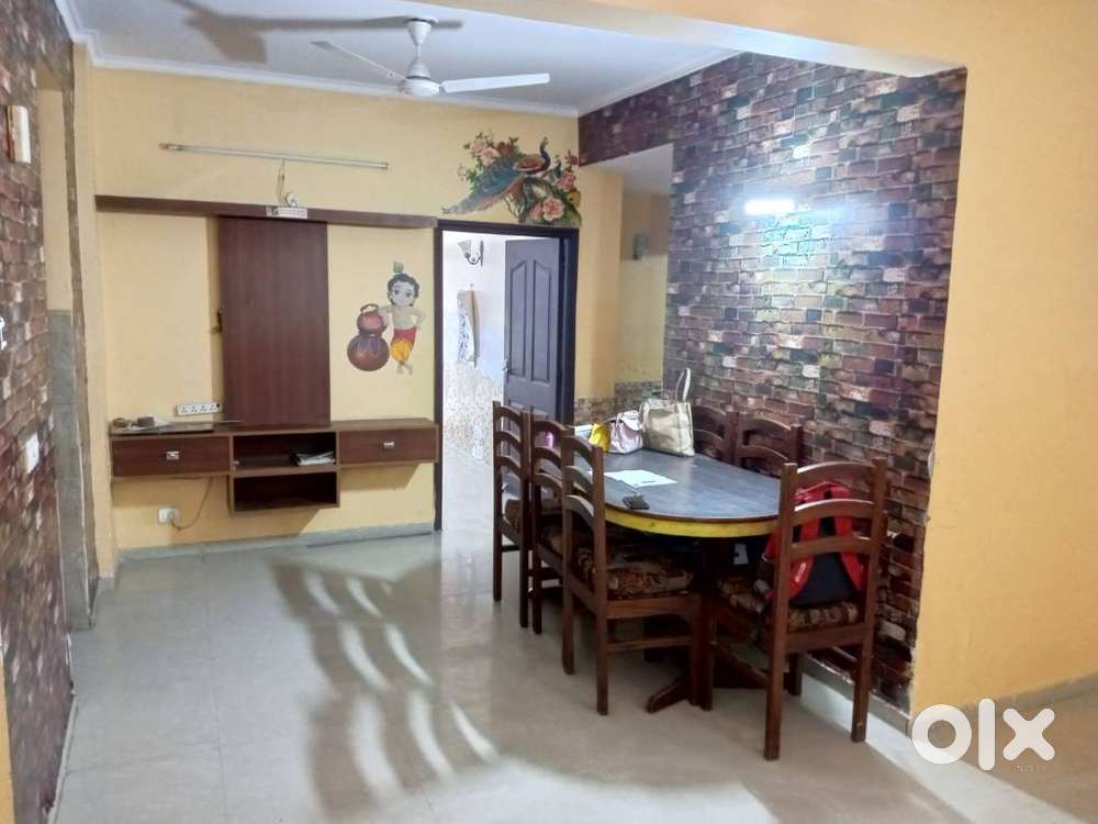 3 Bhk Semi-Furnished Flat For Rent