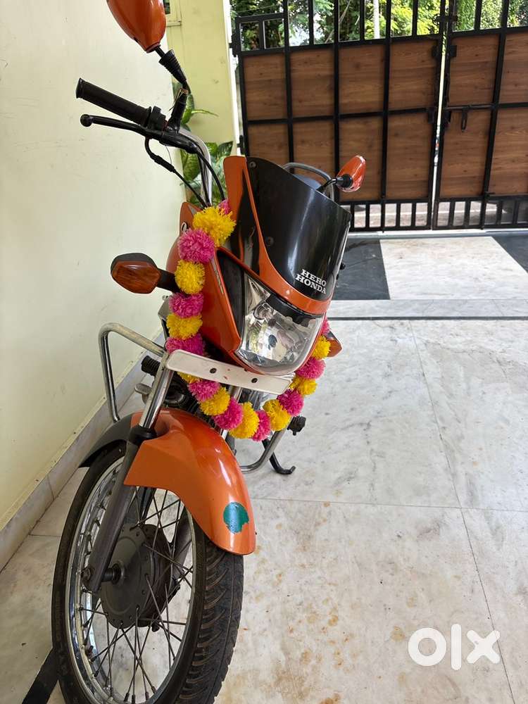 Orange colour glamour with black striped 2006 model