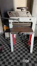 Unused paper cutting machine