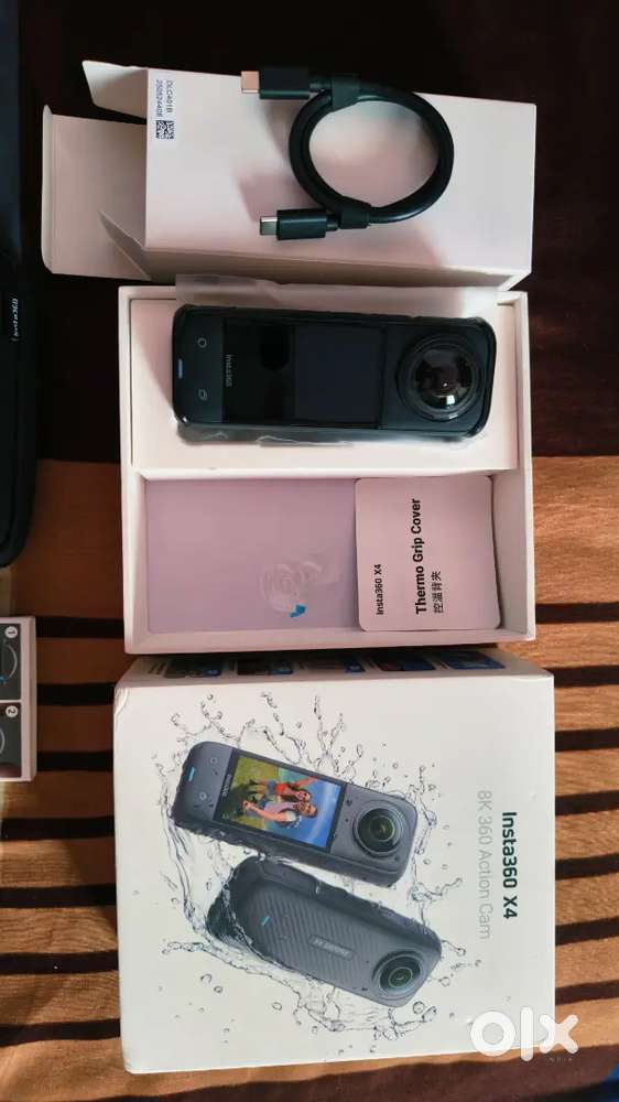 Insta 360 X4