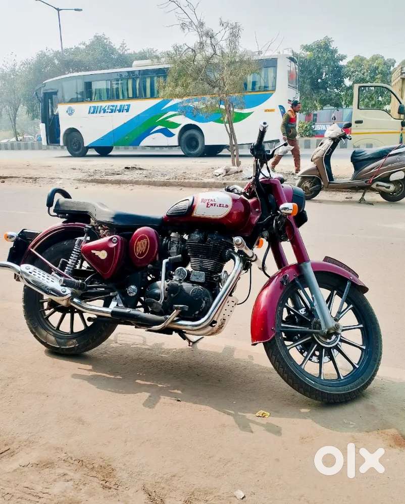 Royal enfield classic 350 , fully modified .