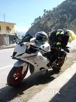 Yamaha R15v4 white colour new condition 11000 kilometer Chali Hai