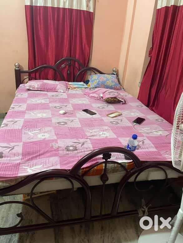Strong Iron bed in good condition for sale