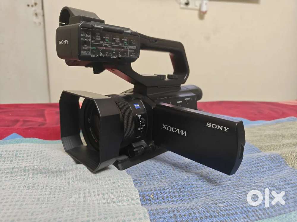 Sony PXW-X70 Mint Condition Compact Camcorder