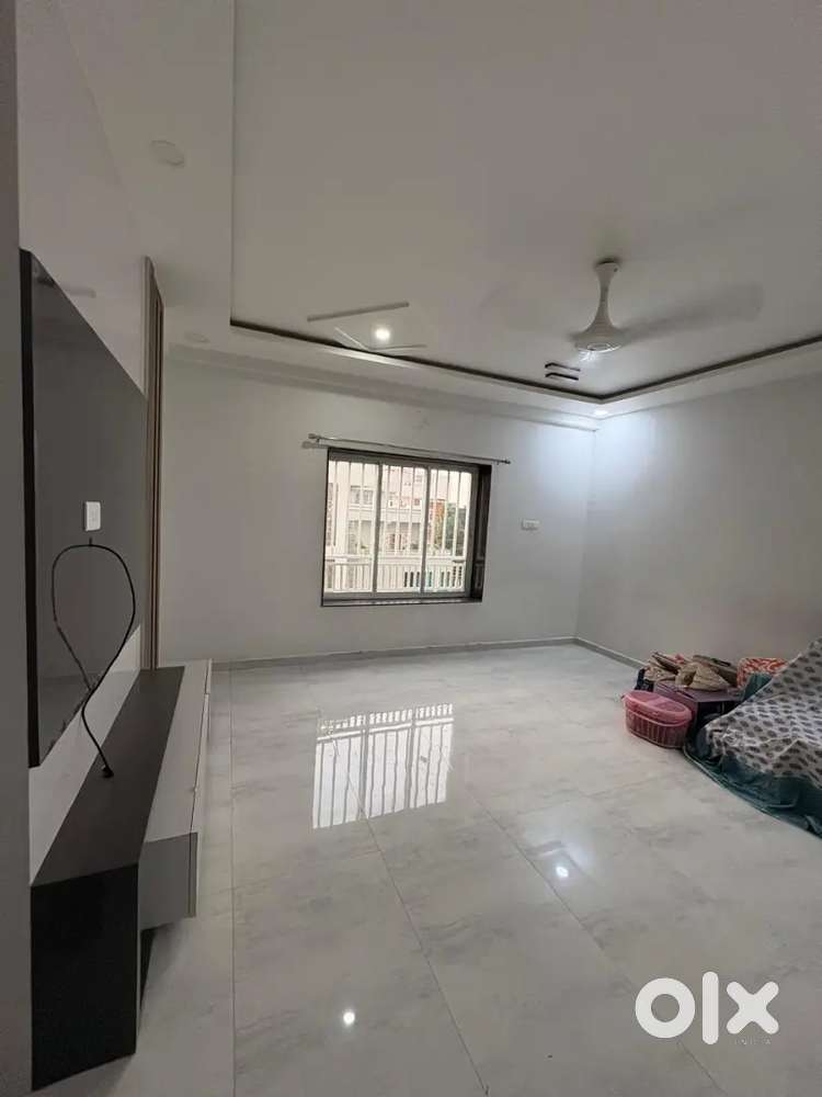 3bhk flat new omkar nagar near by school college all