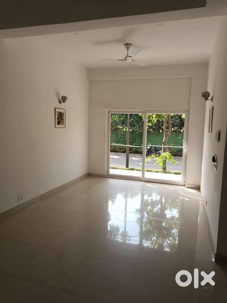 Luxury villas to live in ncr