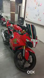 Brand new condition with showroom track vechile