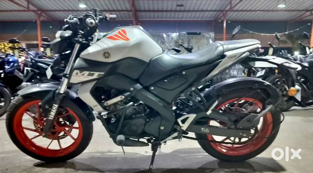 Green strips on Black colour mt 15 year 2021