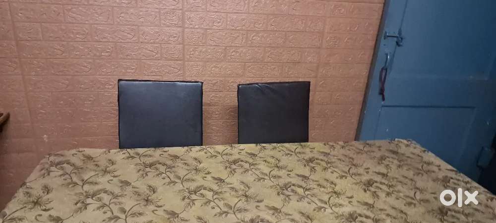 6 seater dinning table