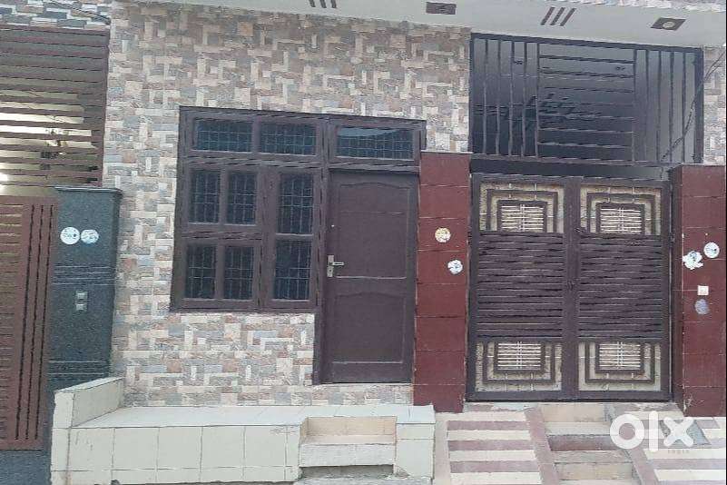Independent house - 3 room set in Kanda Colony wide road-Nice locality