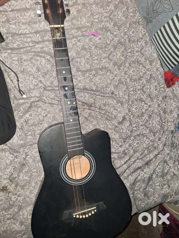 Middline guitar