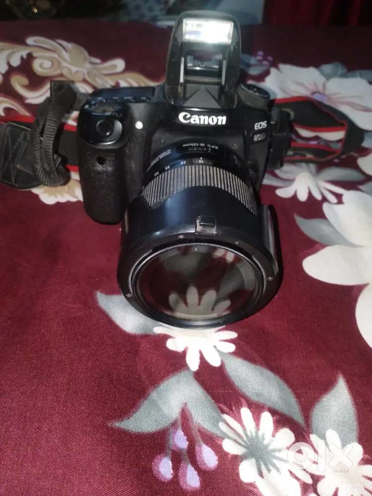 Canon 80D DSLR model