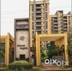 BRAND NEW, ULTRA LUXUROUS UN USED FLAT ON RENT