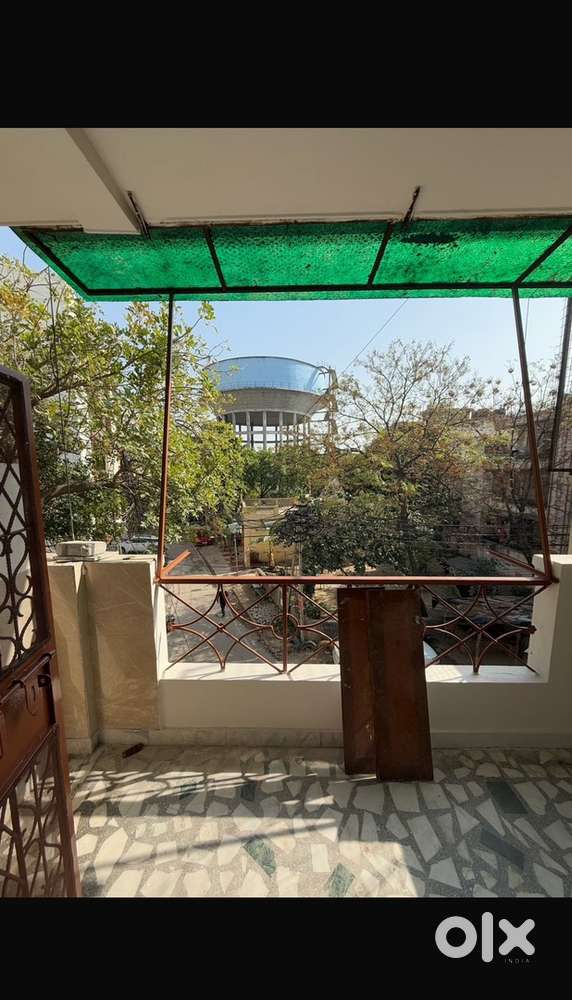 Park facing 3 bhk semi furnished flat for rent
