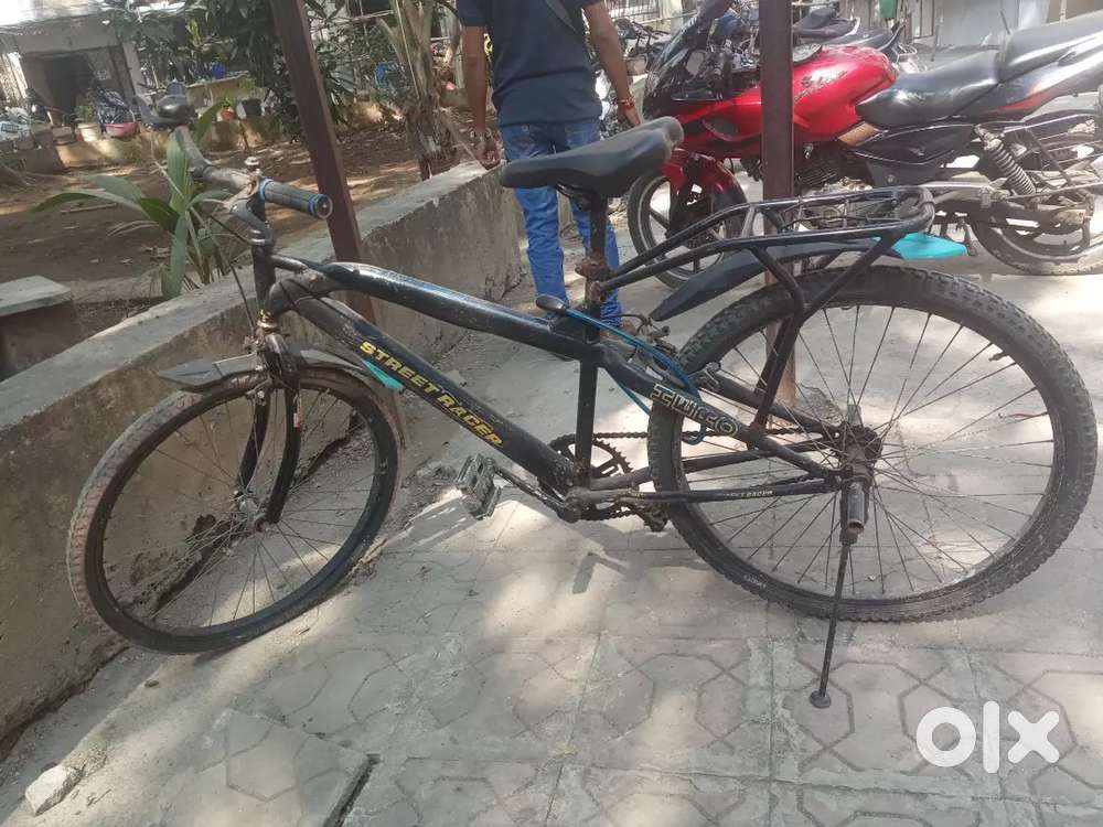 B/103 sundaram kanungo vihar near by lake shore mall