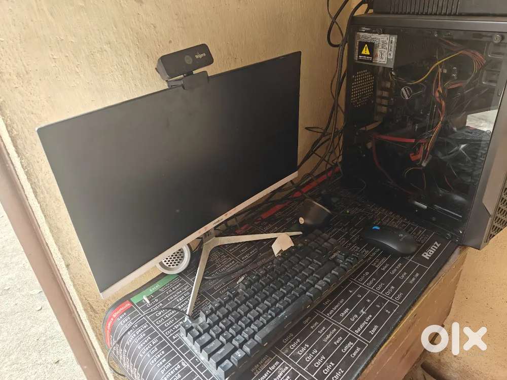 Gaming pc with monitor