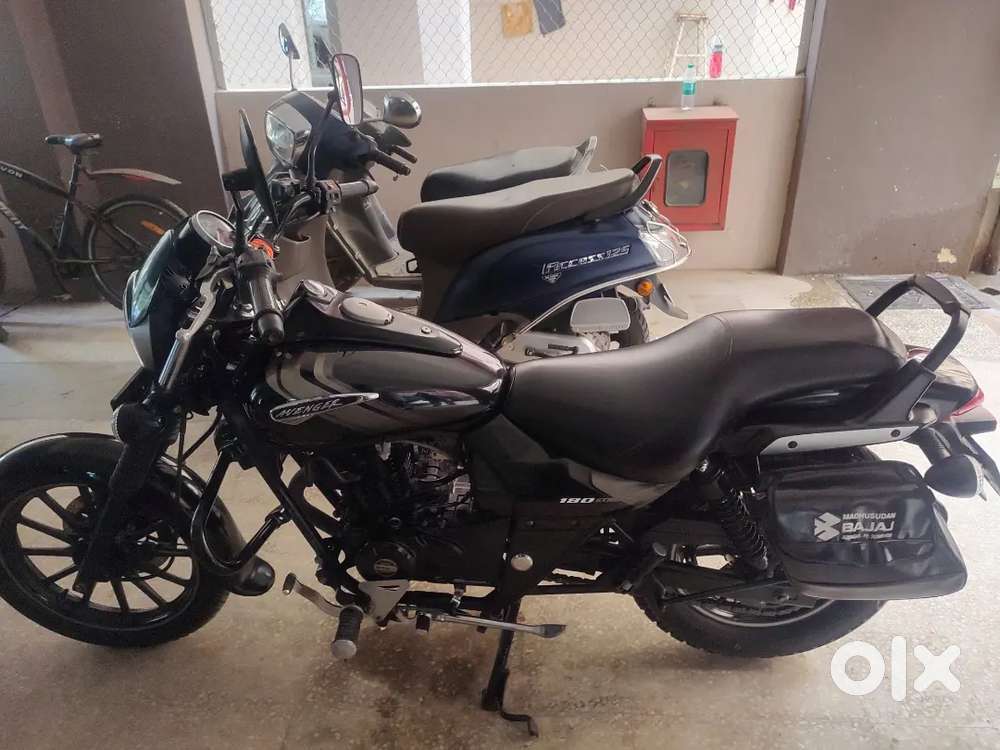 Bajaj avenger 180 street cruiser bike
